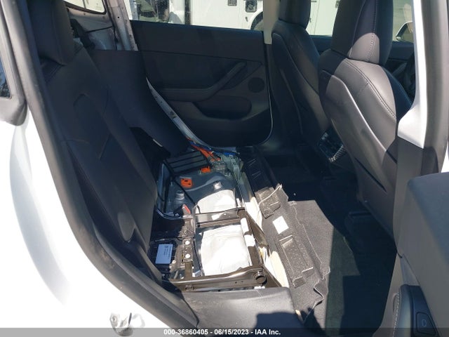 Tesla Model Y Long Range 2022 7SAYGDEE1NF324158 Image 15