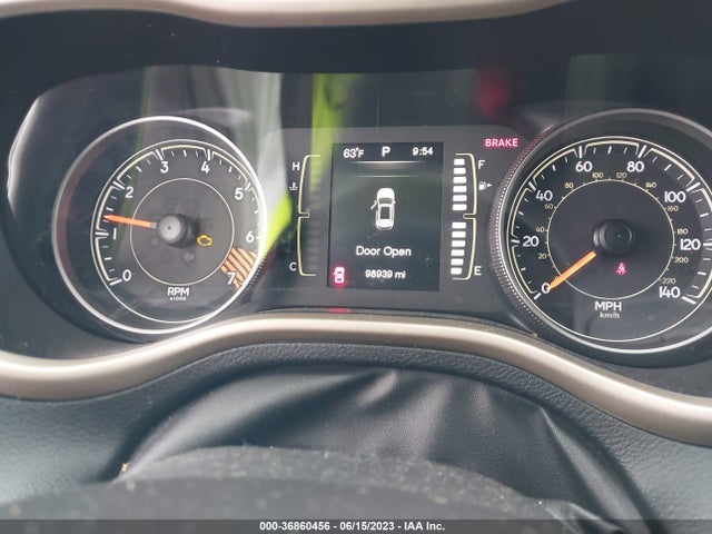 1C4PJLCB1FW655557 Jeep Cherokee Latitude