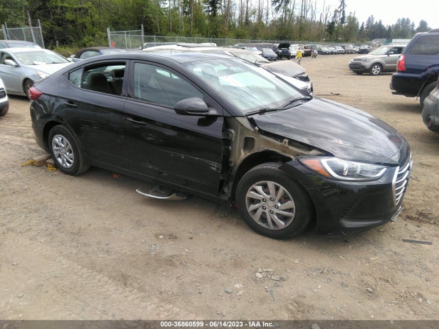 2018 5NPD74LF2JH282232 main image