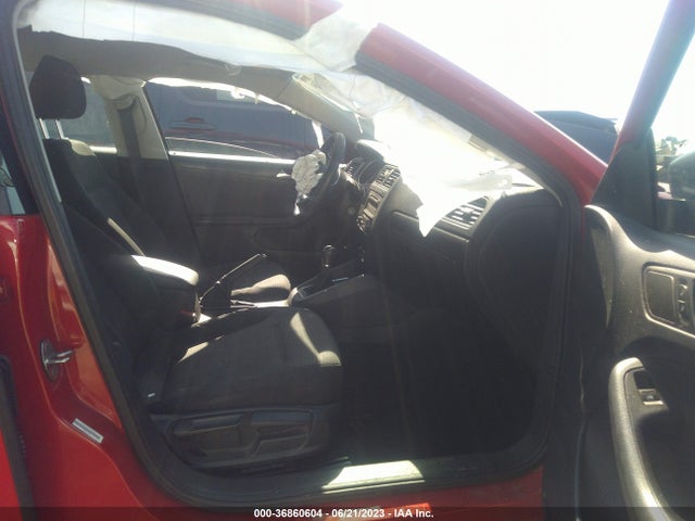 3VW1K7AJ5FM253882 Volkswagen Jetta Sedan 2.0l S