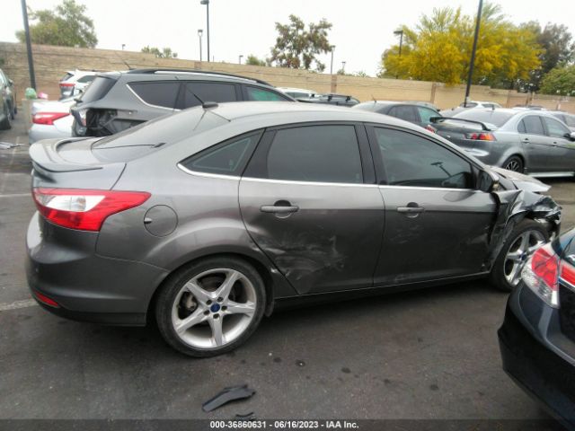 1FADP3J24EL452723 Ford Focus Titanium