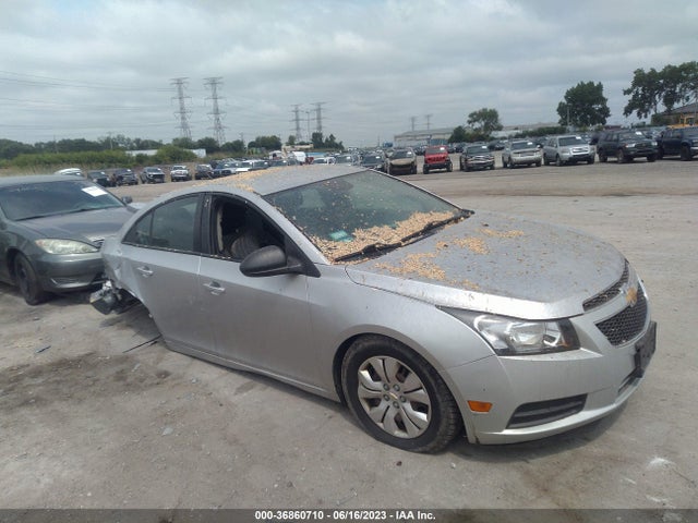 2014 1G1PA5SH4E7261425 main image