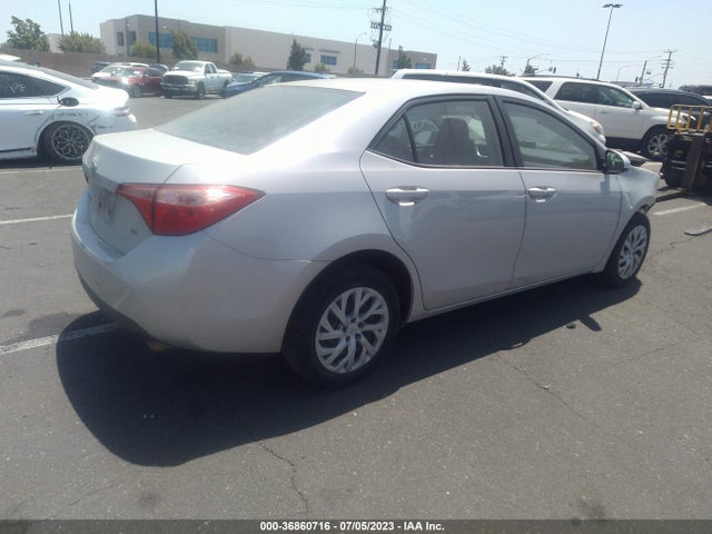 Toyota COROLLA LE 2018 2T1BURHE8JC072590 Image 11