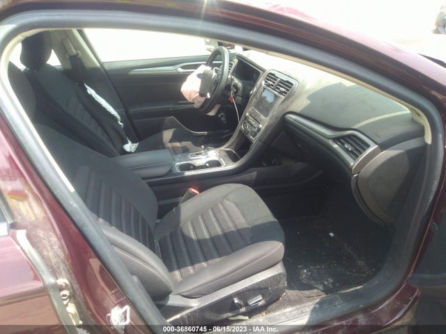 3FA6P0HDXJR176607 Ford FUSION SE