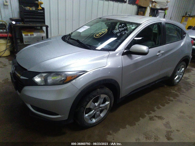 Honda HR-V LX 2016 3CZRU6H31GM749064 Image 2