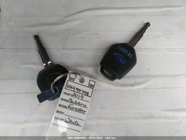 JF2SKAEC9KH495798 Subaru Forester Premium