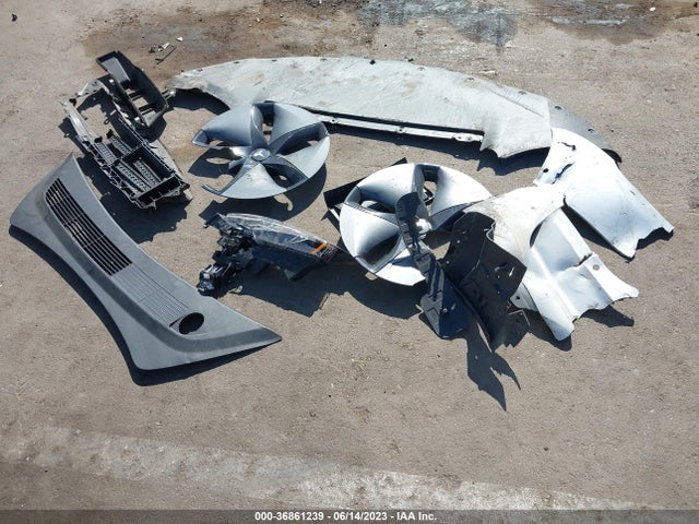 Tesla Model 3 Long Range 2018 5YJ3E1EB6JF074007 Image 3