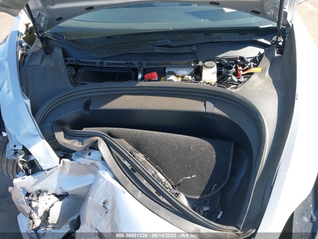 Tesla Model 3 Long Range 2018 5YJ3E1EB6JF074007 Image 9