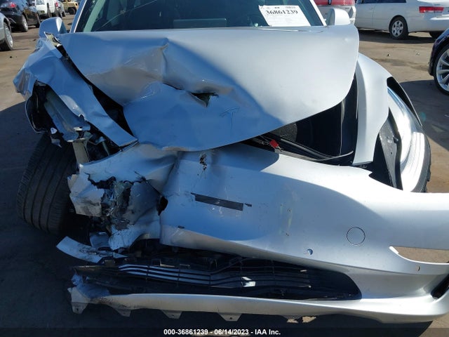 Tesla Model 3 Long Range 2018 5YJ3E1EB6JF074007 Image 14
