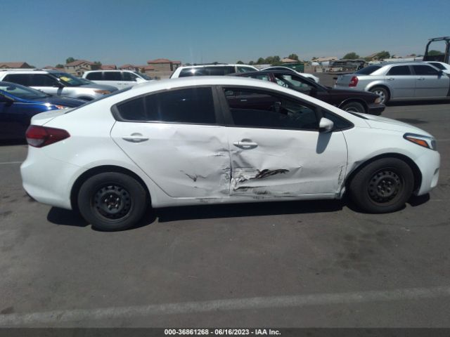 3KPFK4A72HE153487 KIA FORTE LX