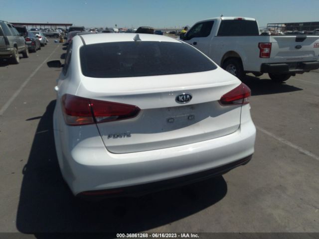 3KPFK4A72HE153487 KIA FORTE LX