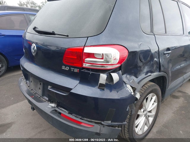 WVGAV7AXXFW562564 Volkswagen TIGUAN SE