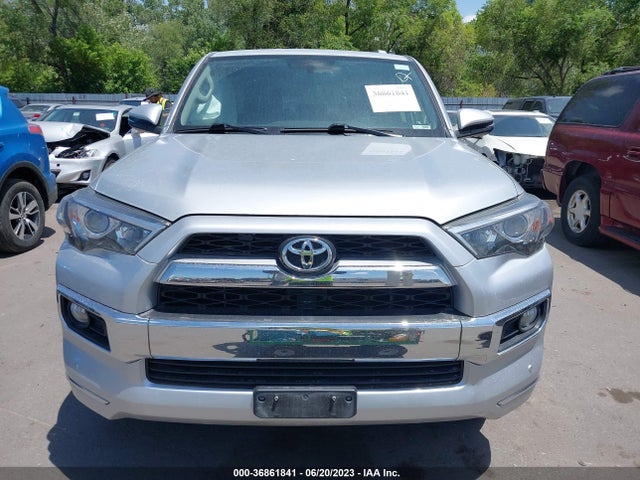 Toyota 4RUNNER SR5 2018 JTEBU5JR6J5517343 Image 3