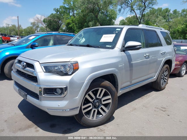 Toyota 4RUNNER SR5 2018 JTEBU5JR6J5517343 Image 2