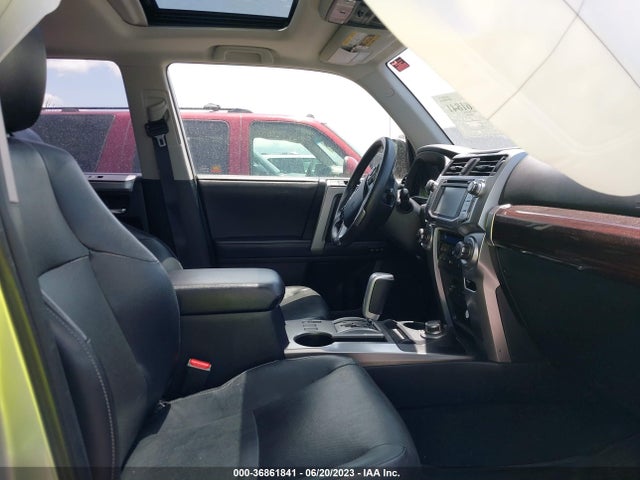 Toyota 4RUNNER SR5 2018 JTEBU5JR6J5517343 Image 10