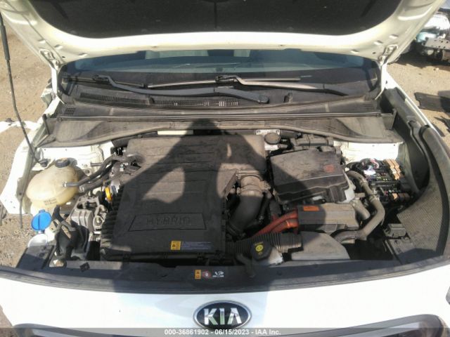 KNDCB3LC1H5098856 KIA NIRO LX