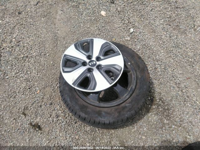 KNDCB3LC1H5098856 KIA NIRO LX