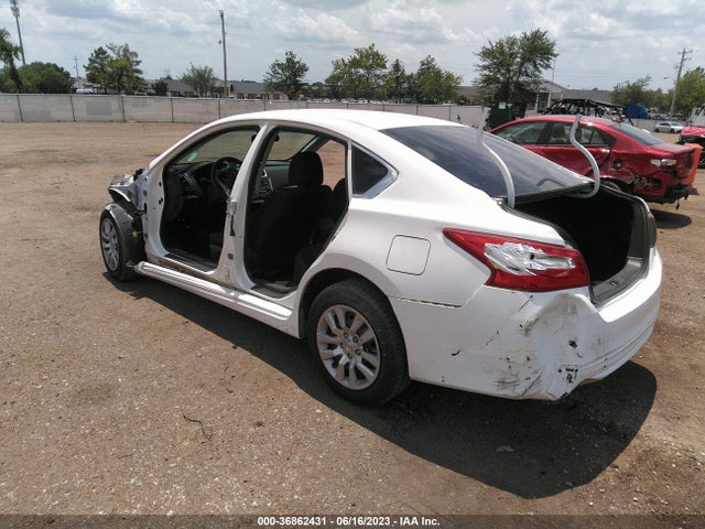 Nissan Altima 2.5 S 2017 1N4AL3APXHN331164 Image 3