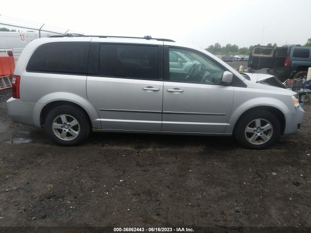 2010 DODGE GRAND CARAVAN SXT VIN: 2D4RN5D17AR175073