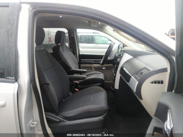 2010 DODGE GRAND CARAVAN SXT VIN: 2D4RN5D17AR175073