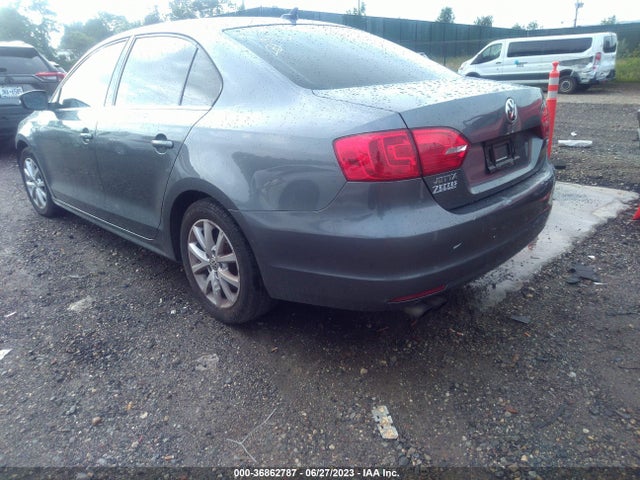 3VWD17AJ9EM290061 Volkswagen Jetta Sedan Se