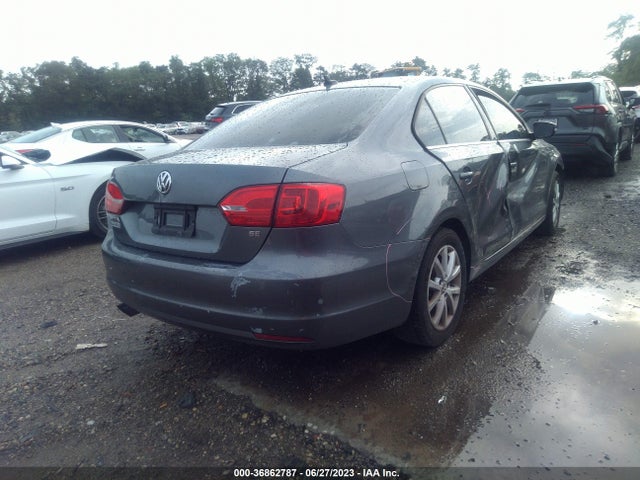 3VWD17AJ9EM290061 Volkswagen Jetta Sedan Se