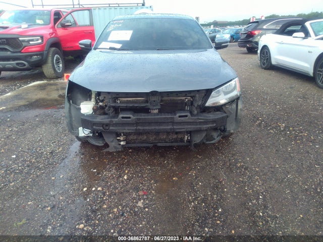 3VWD17AJ9EM290061 Volkswagen Jetta Sedan Se