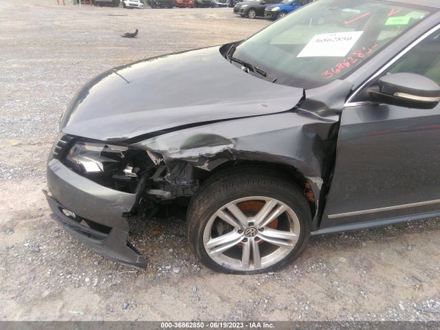 1VWBT7A30FC038737 Volkswagen Passat 1.8t Se W/sunroof & Nav