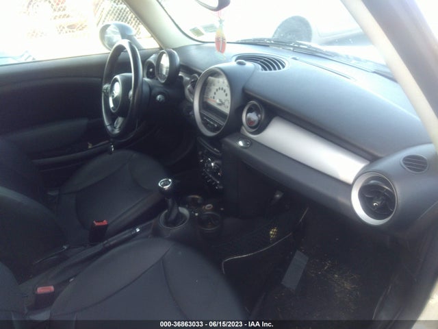 2012 MINI COOPER HARDTOP VIN: WMWSU3C51CT185309