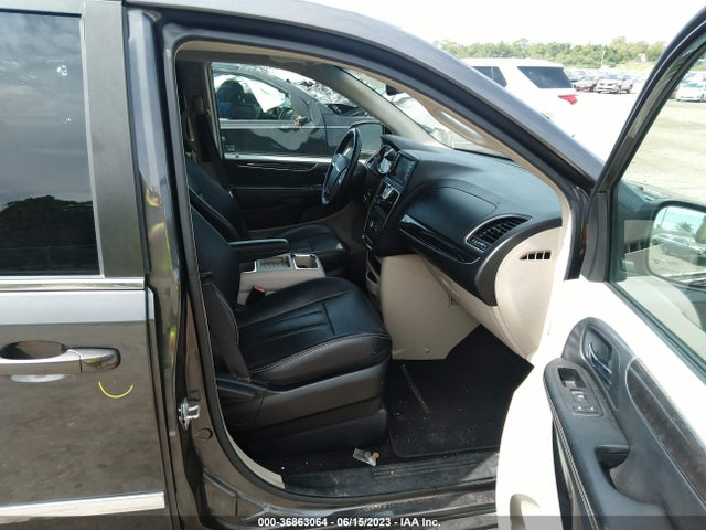 2C4RC1BG3GR157942 Chrysler Town & Country Touring