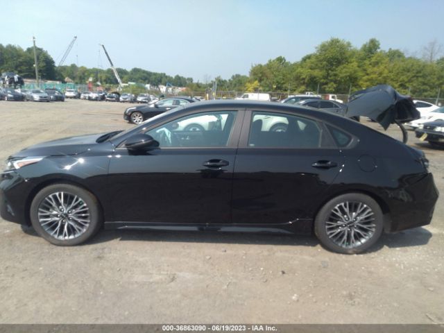 3KPF54AD7PE546140 KIA Forte Gt-line