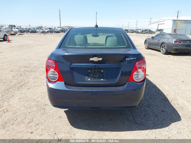 Chevrolet SONIC LS 2016 1G1JA5SH8G4104331 Image 8