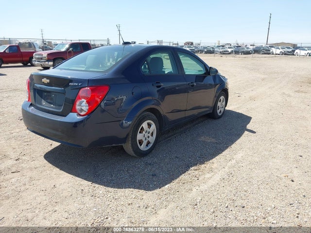 Chevrolet SONIC LS 2016 1G1JA5SH8G4104331 Image 10