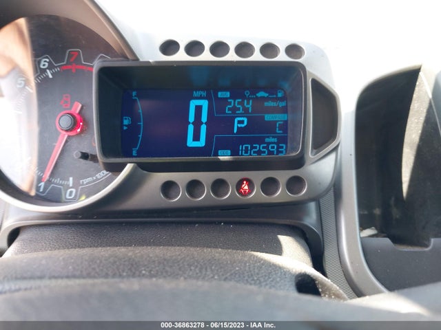 Chevrolet SONIC LS 2016 1G1JA5SH8G4104331 Image 7