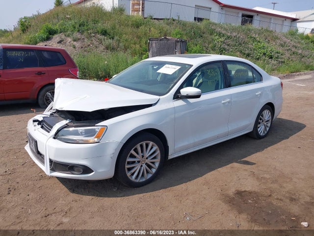 3VWL17AJ2EM409063 Volkswagen Jetta Sedan Sel