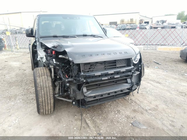 2023 Land Rover Defender, VIN: SALEJEEX0P2162417