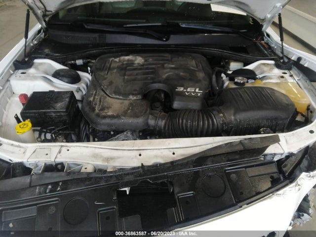Chrysler 300 2014 2C3CCAAG4EH125256 Image 10