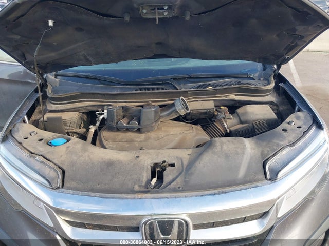 Honda Pilot Touring 8-passenger 2019 5FNYF5H96KB010943 Image 10