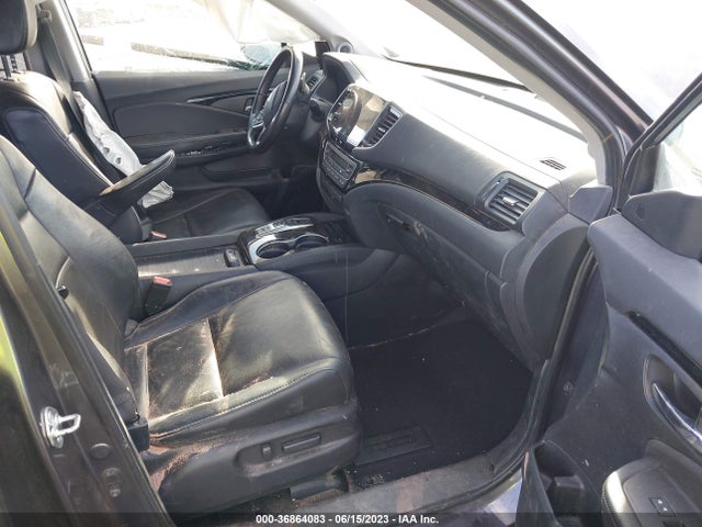 Honda Pilot Touring 8-passenger 2019 5FNYF5H96KB010943 Image 5