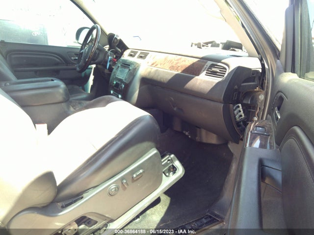 2013 GMC SIERRA 2500HD DENALI VIN: 1GT125E80DF178777