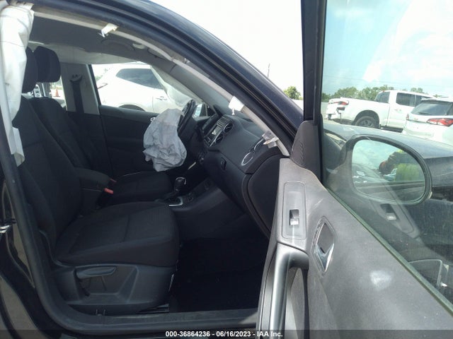 WVGAV7AX1HK049133 Volkswagen TIGUAN
