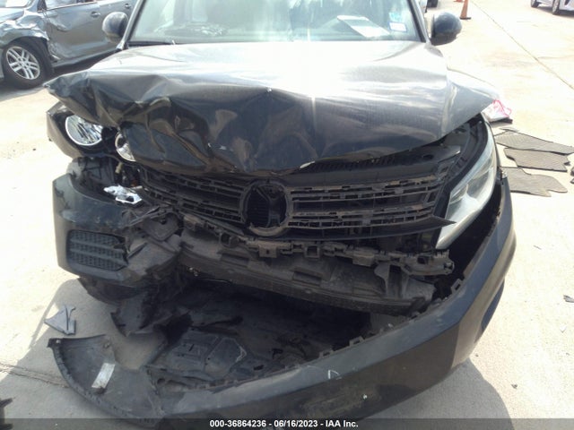 WVGAV7AX1HK049133 Volkswagen TIGUAN