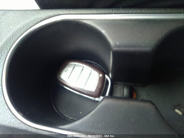 Hyundai ELANTRA SE 2017 5NPD84LF5HH074062 Image 3