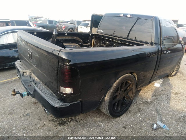3C6JR6AT5EG117007 RAM 1500 Express