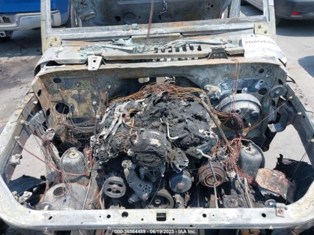 1C4BJWDG6HL642944 Jeep Wrangler Unlimited Sport