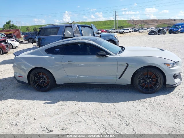 2017 Ford Mustang, VIN: 1FA6P8JZ3H5524233