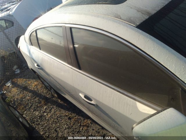 1G4GB5G34GF170810 Buick Lacrosse Leather