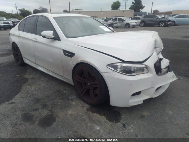 2014 BMW M5, VIN: WBSFV9C5XED593981