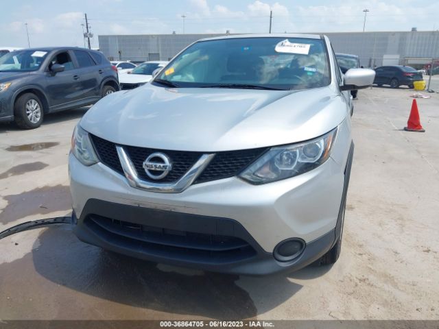 JN1BJ1CR0HW133083 Nissan Rogue Sport S