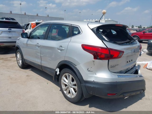 JN1BJ1CR0HW133083 Nissan Rogue Sport S